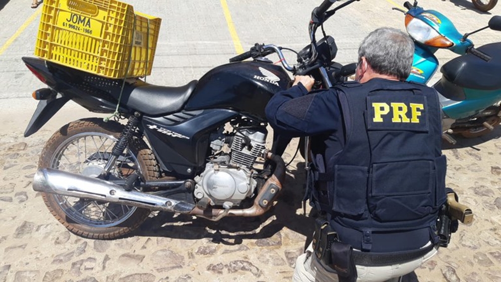 Moto apreendida em Capitão de Campos