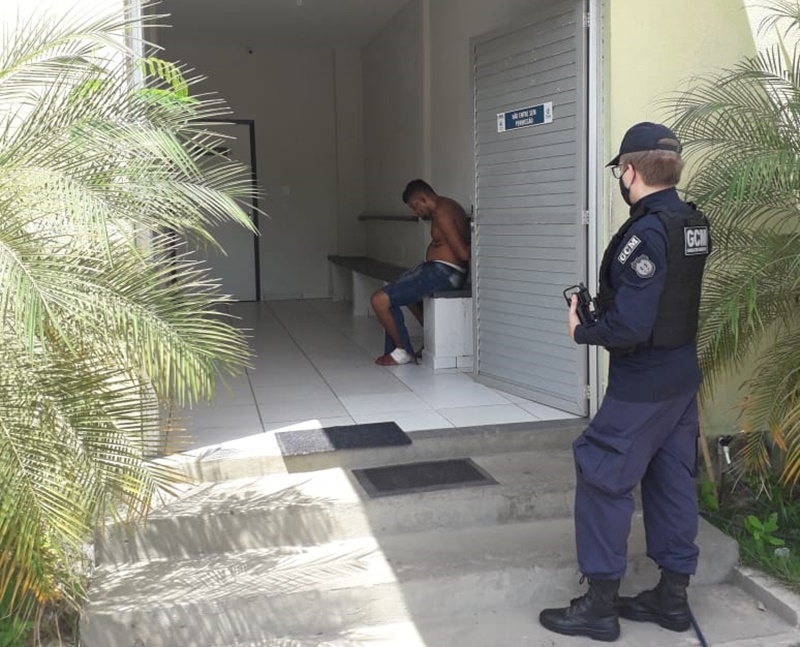 Suspeito foi preso pela Guarda Municipal