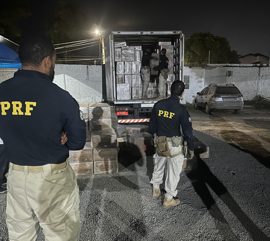Material apreendido pela PRF na sede da PF em Teresina