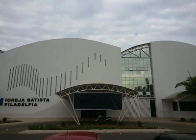 Jovens se escondiam no banheiro de igreja para fugir de líder estuprador no DF