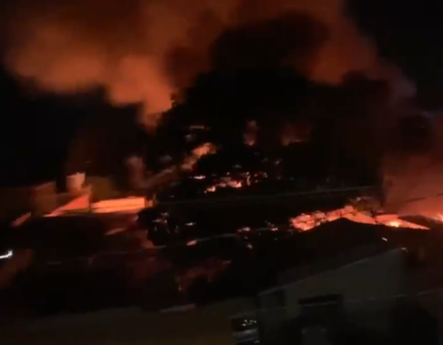Incêndio destrói ônibus