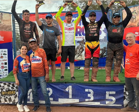 Competição de motocross