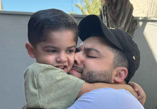 Murilo Huff e o filho Léo