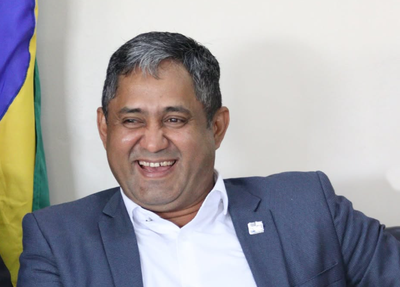 Prefeito Toca Serra