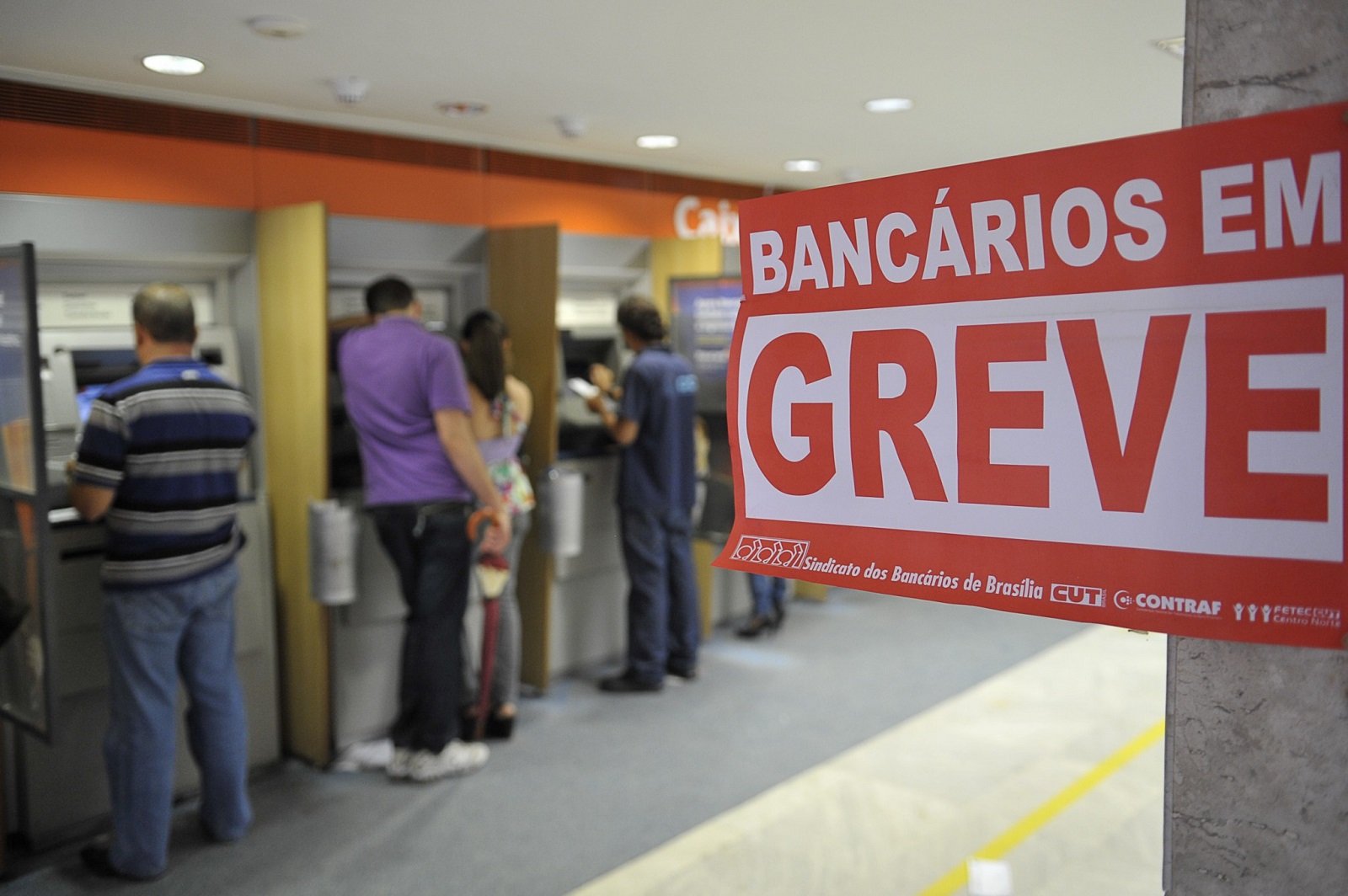 Bancários iniciam greve nesta terça