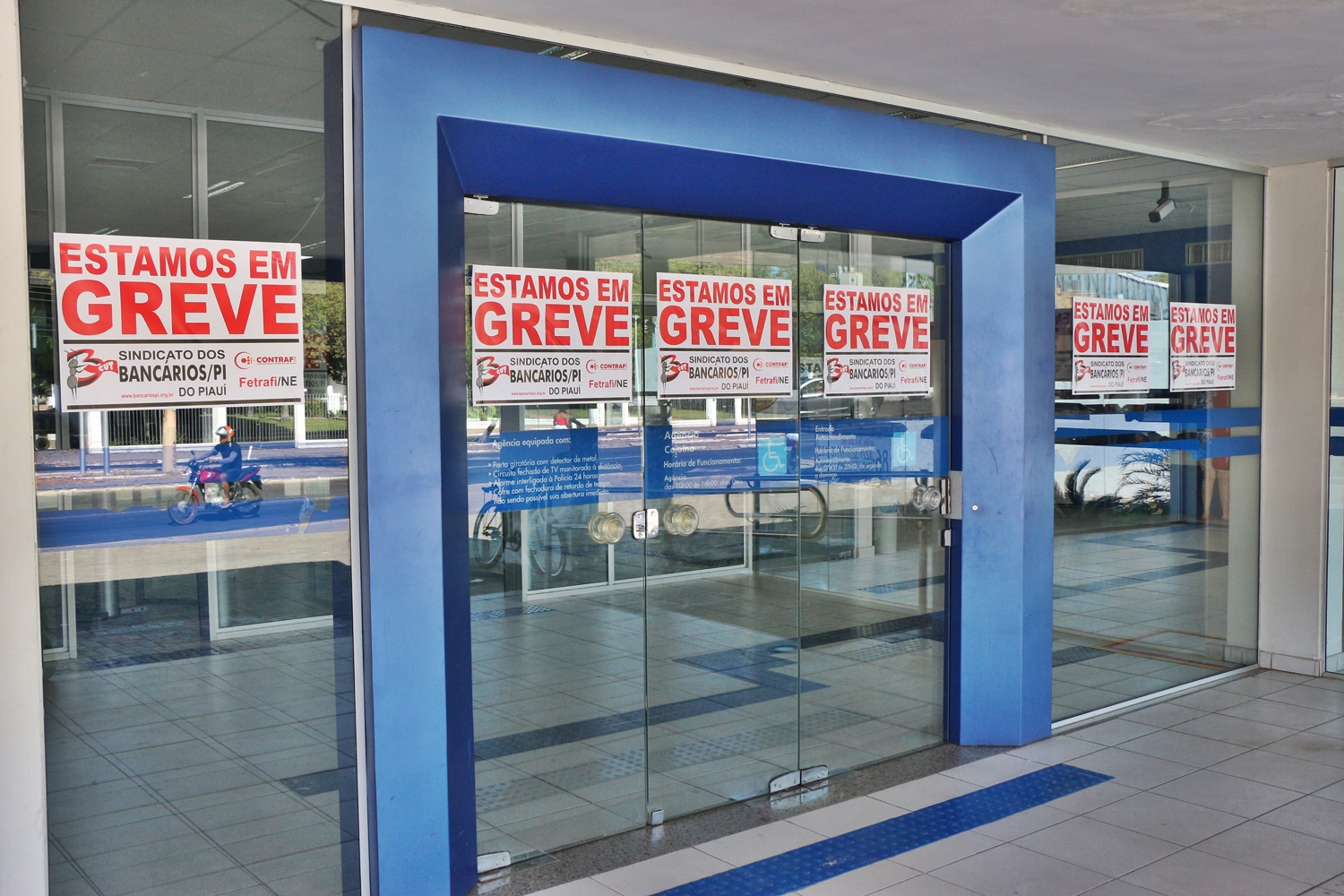 Bancos em Teresina em greve