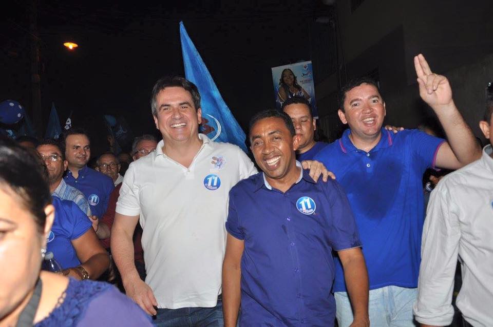 Ciro Nogueira participa de Caminhada de Joel Rodrigues em Floriano