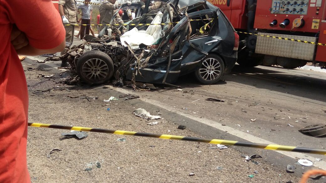 Acidente mata casal piauiense em Pernambuco