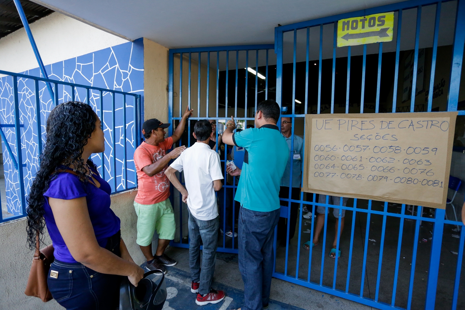 Eleitores que chegaram atrasados