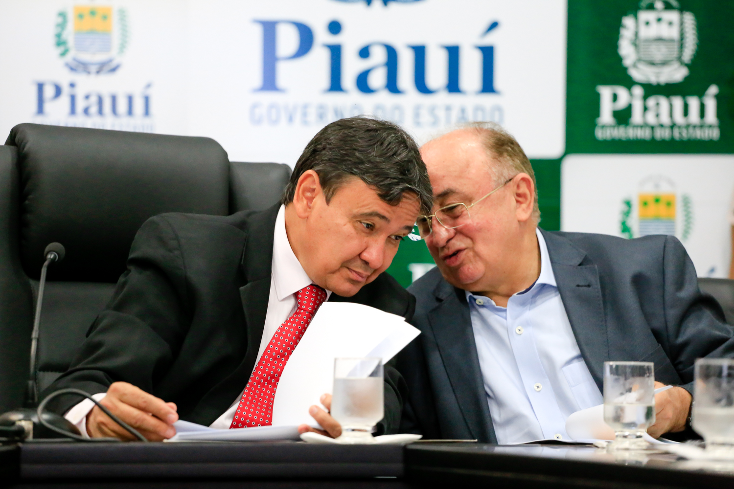 Wellington Conversando com o Deputado Federal Júlio César