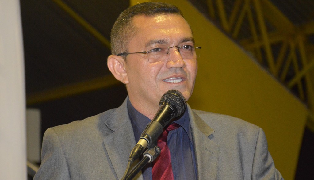 Prefeito Padre Walmir reforça apoio à candidatura de Hugo Victor