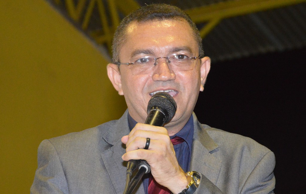 Padre Walmir exonera servidores três dias após a nomeação