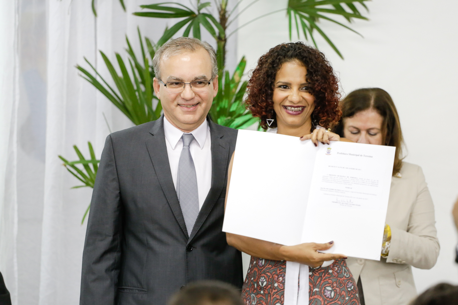 Firmino Filho e a Secretária da mulher Marcilane Gomes