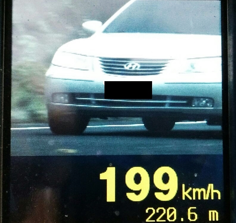 Veículo flagrado a 199km/h
