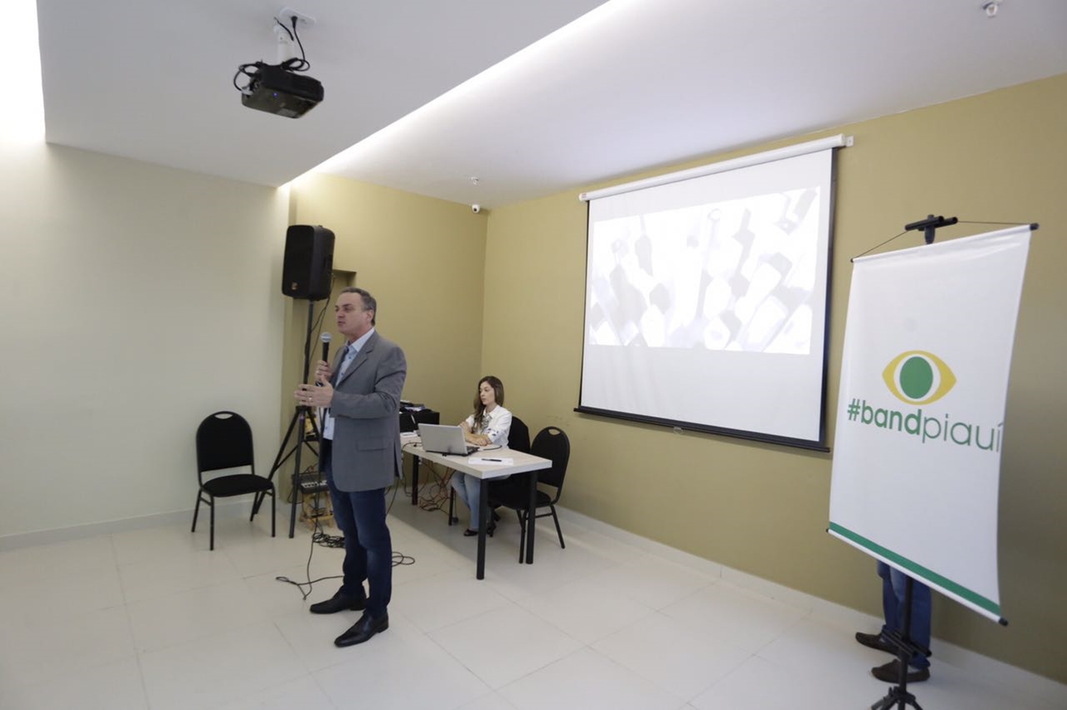 Profissionais apresentam grade da Band