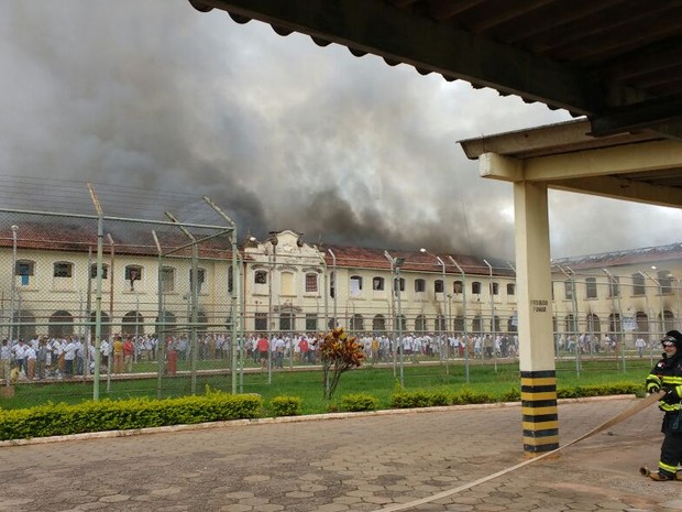Rebelião na penitenciária de Bangu