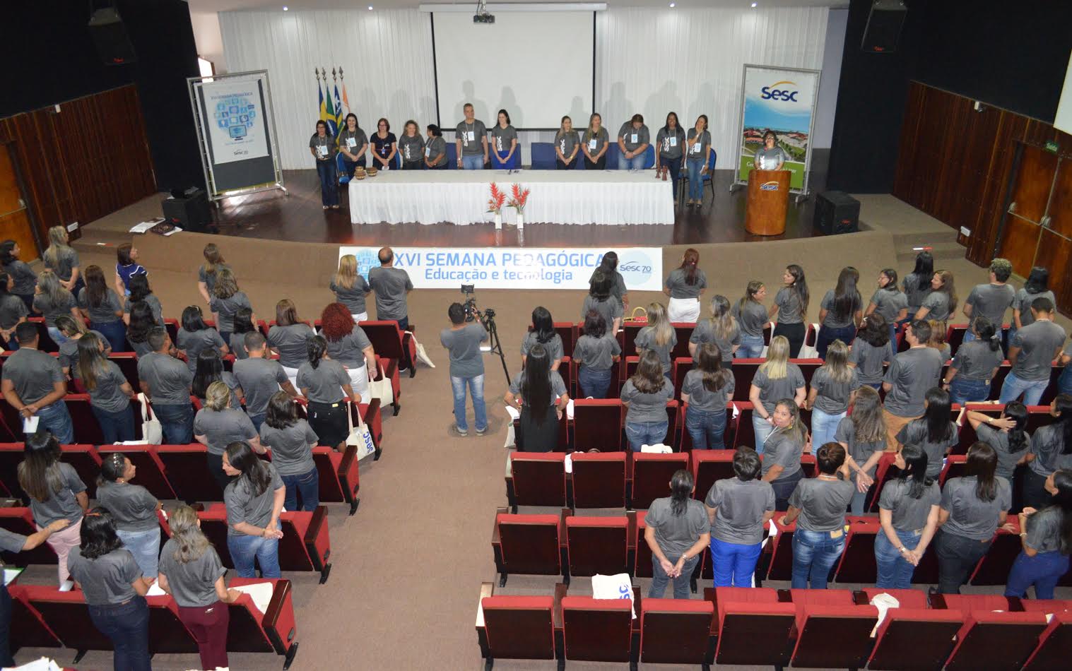 Educadores do Sesc participam de formação para usarem estruturas tecnológicas em sala de aula
