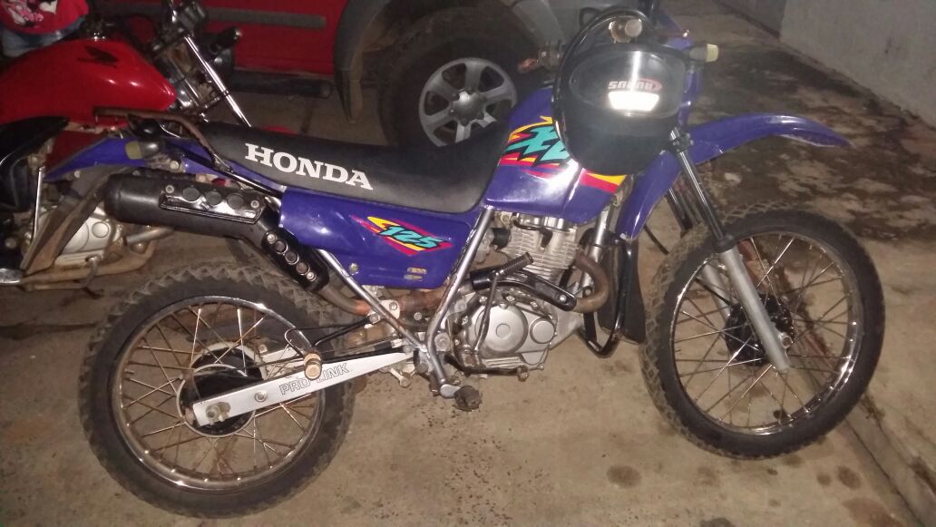 Motocicleta utilizada para realizar os assaltos