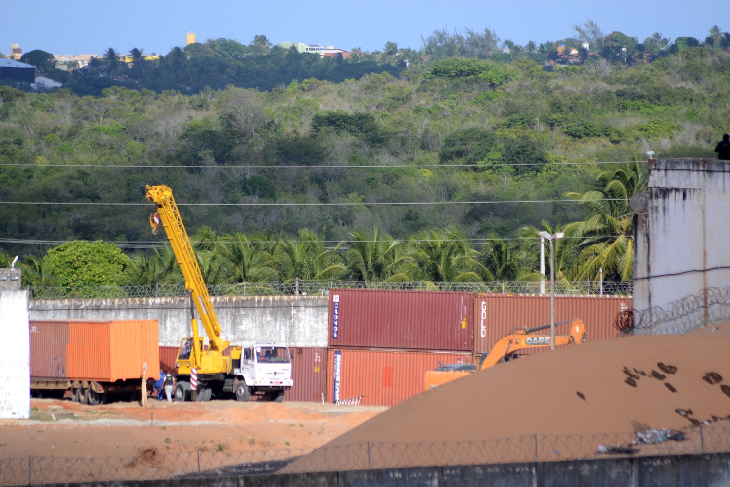 Contêineres que serão instalados em Alcaçuz