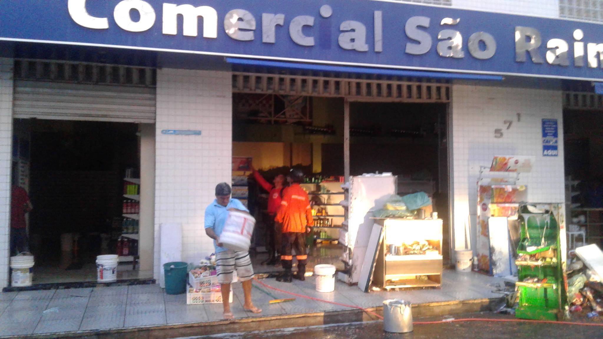 Incêndio em Barras