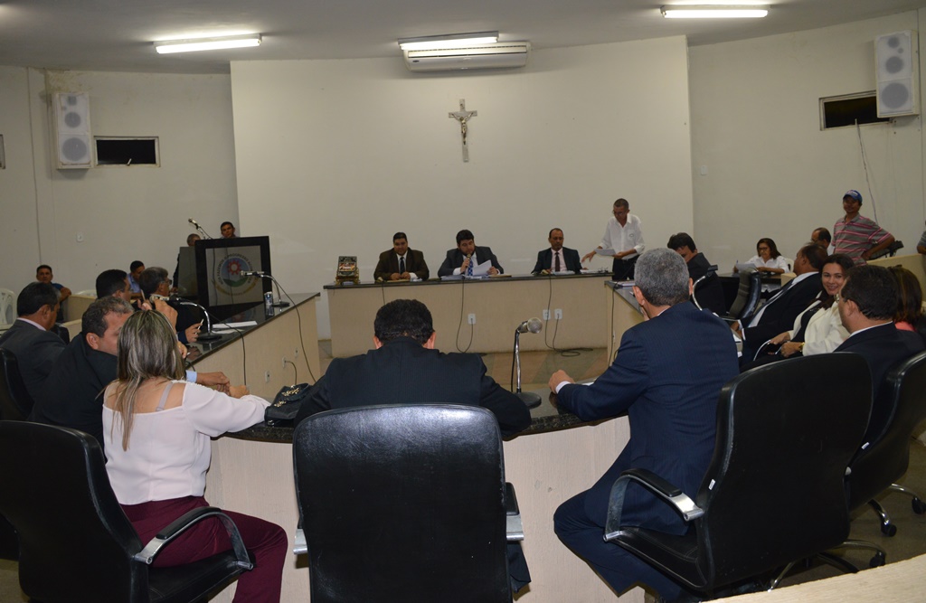 Câmara de Picos aprova 19 requerimentos na primeira sessão ordinária do ano