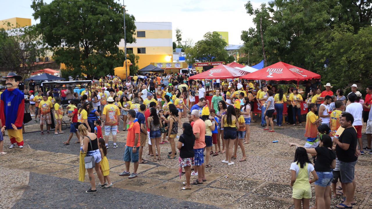 Bloco pinto na morada