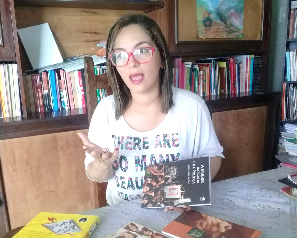 Escritora Mírian Gomes