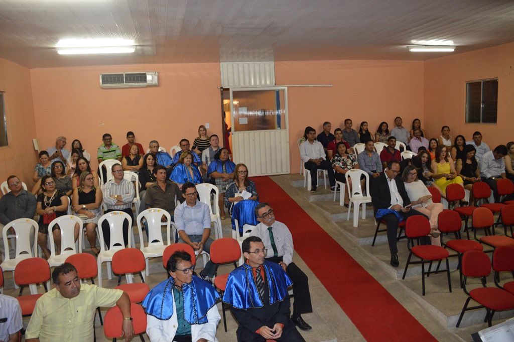 Convidados comparecem a posse de novo imortal da Alerp