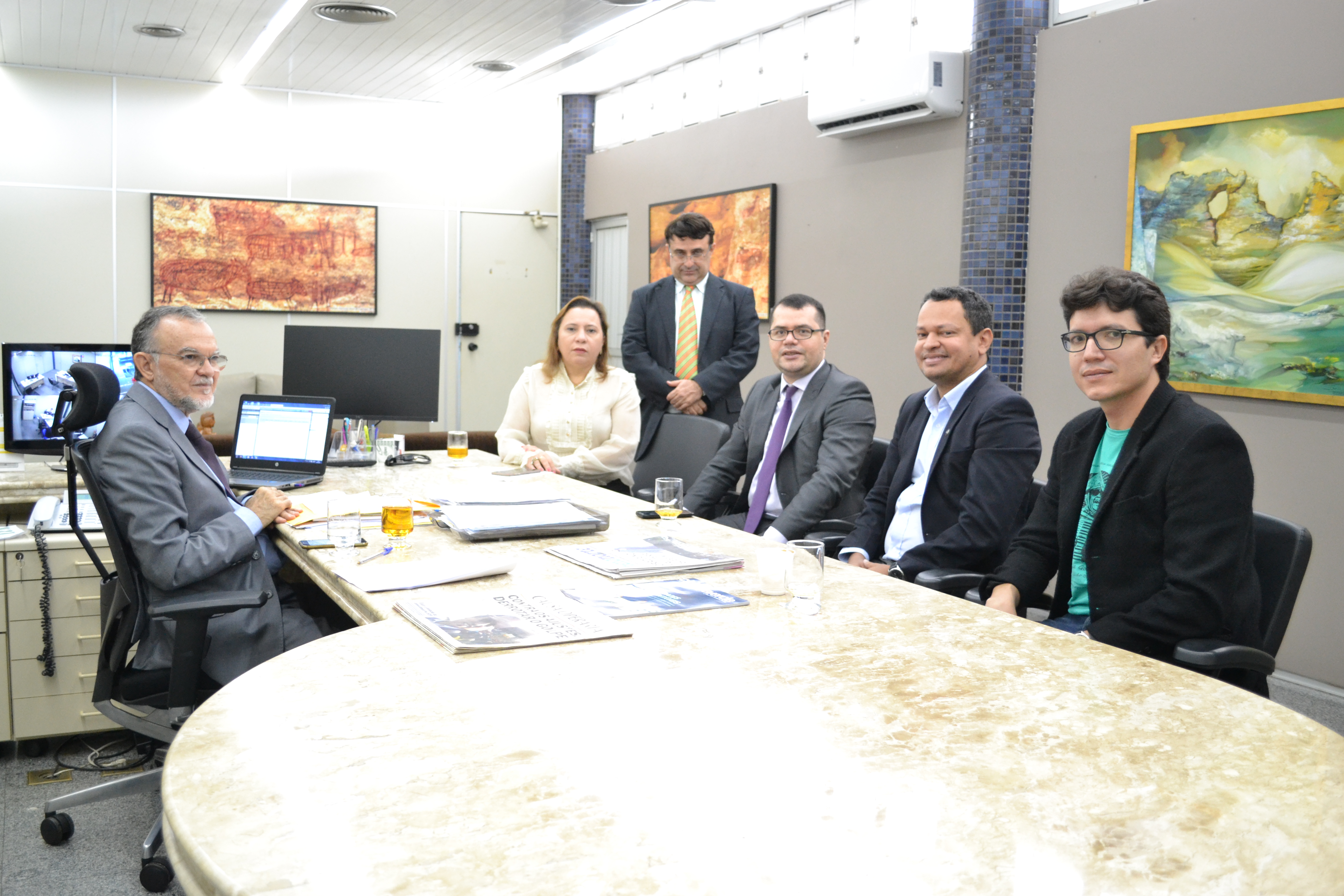 Olavo Rebelo recebe representantes da CGE e UESPI