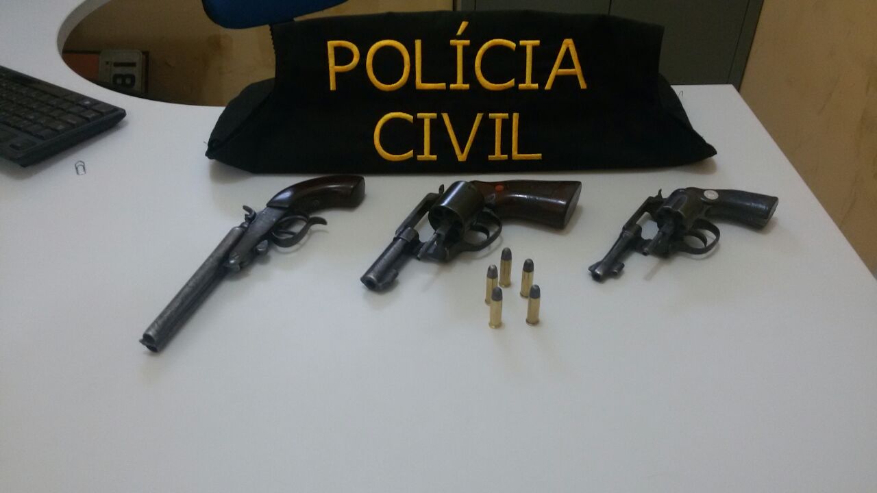Foram apreendidas três armas em Valença