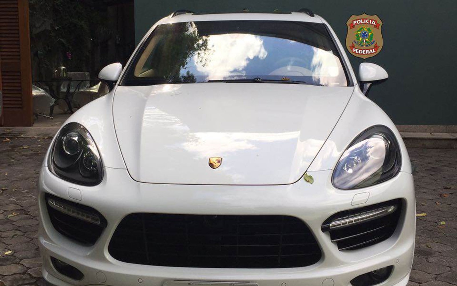 Porsche de Eike apreendido durante a Operação Eficiência 