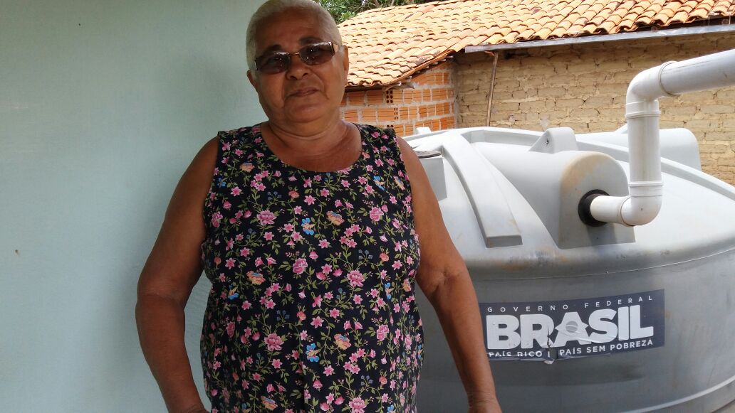 Distribuição de cisternas na zona rural de Esperantina