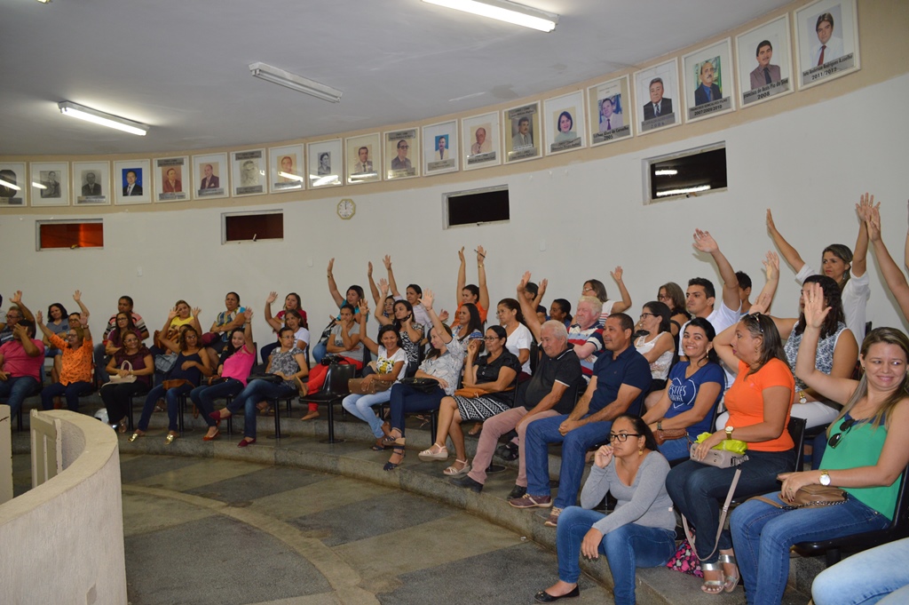 Assembleia aprova paralisação de 24 horas