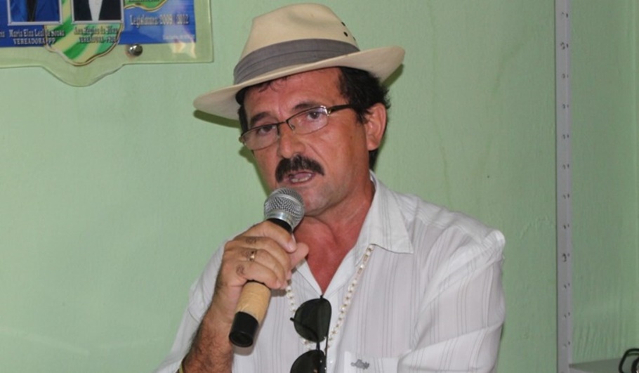 Prefeito Pé Trocado é acusado pela prática de nepotismo