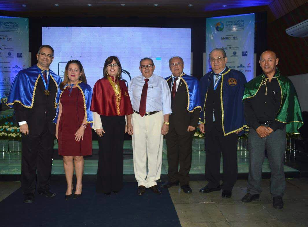 Participantes da mesa de honra da Convenção de Contabilidade