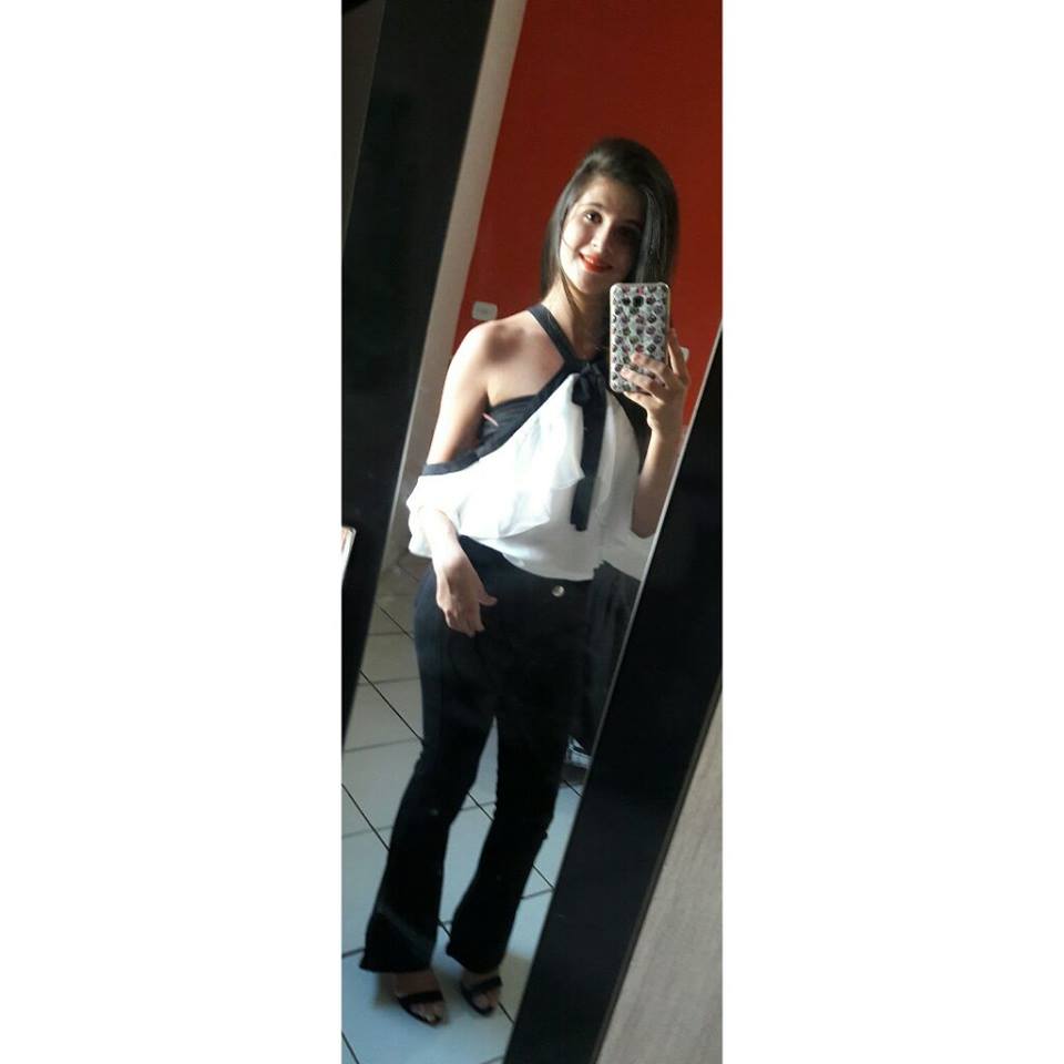 Jovem precisa de ajuda para custear tratamento
