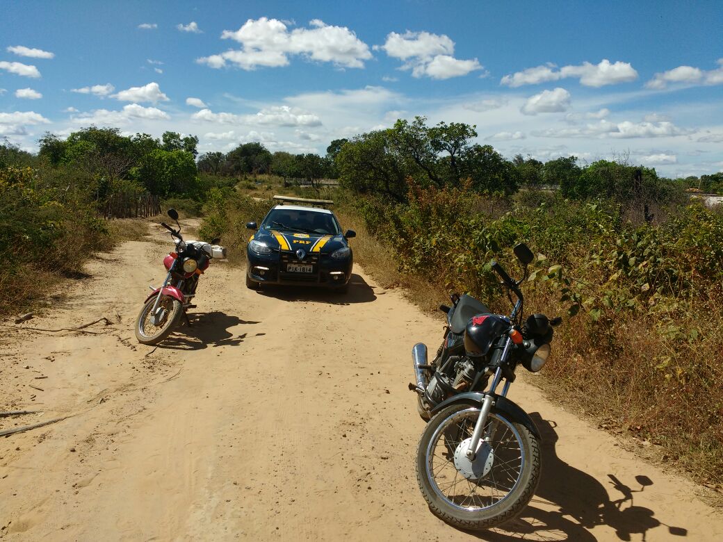 As duas motocicleta foram encaminhadas para a Delegacia da Polícia Civil de Floriano