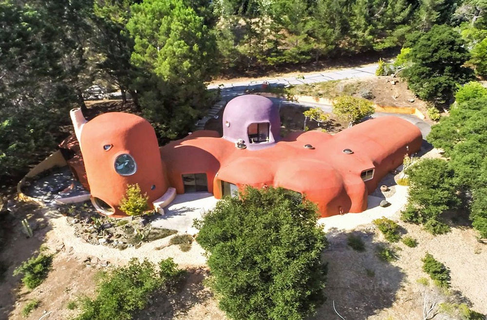 Casa ao estilo dos Flintstones é vendida na Califórnia