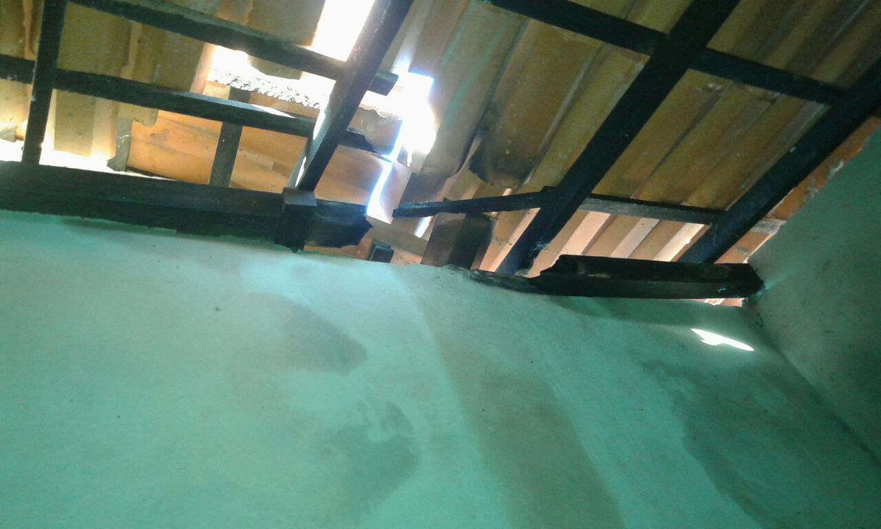 Casa que foi atingida pelas chamas