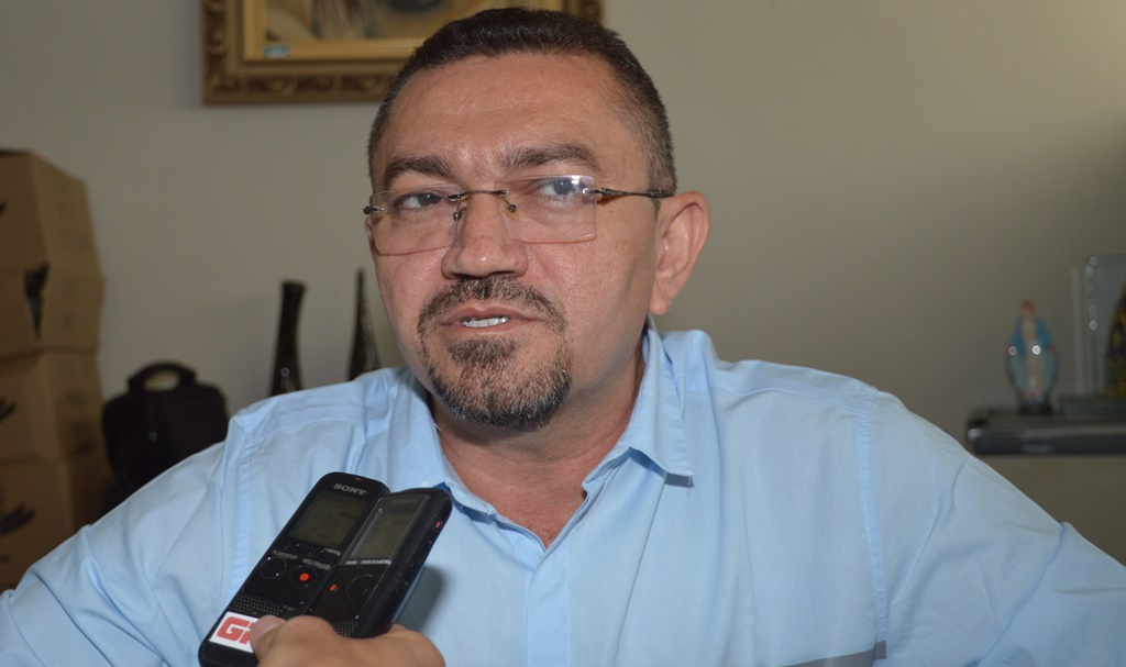 Padre Walmir nomeia novos comissionados para secretaria de Saúde