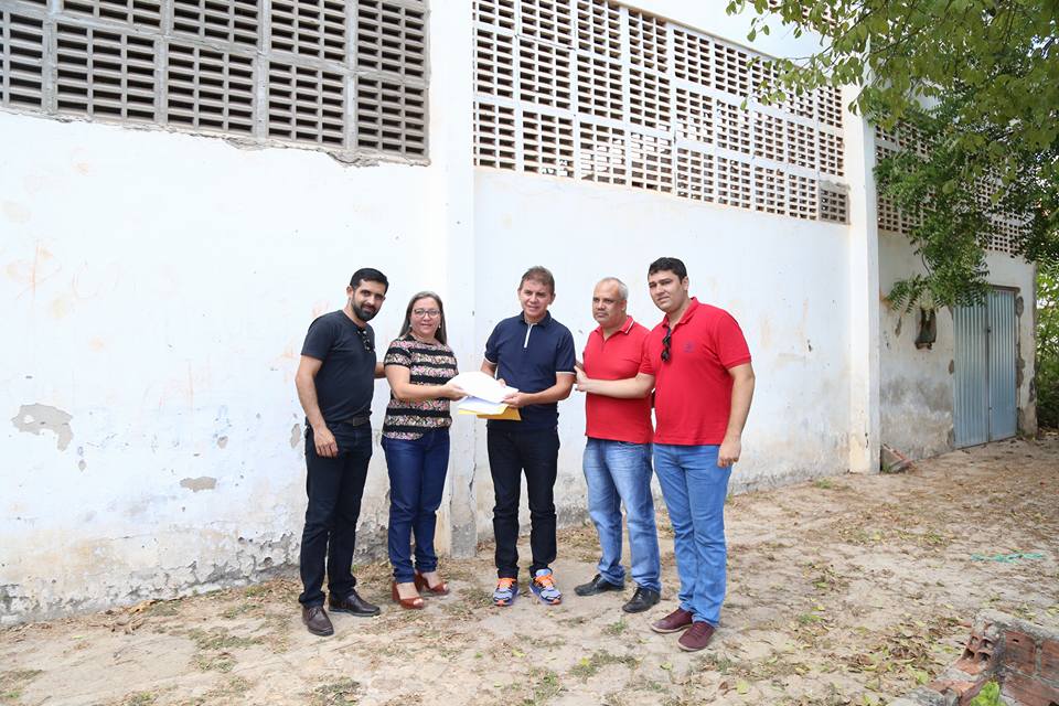 Entrega do projeto a Paulo Martins