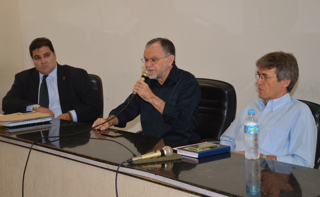 Olavo Rebelo explica como funcionará a subsede do TCE em Picos
