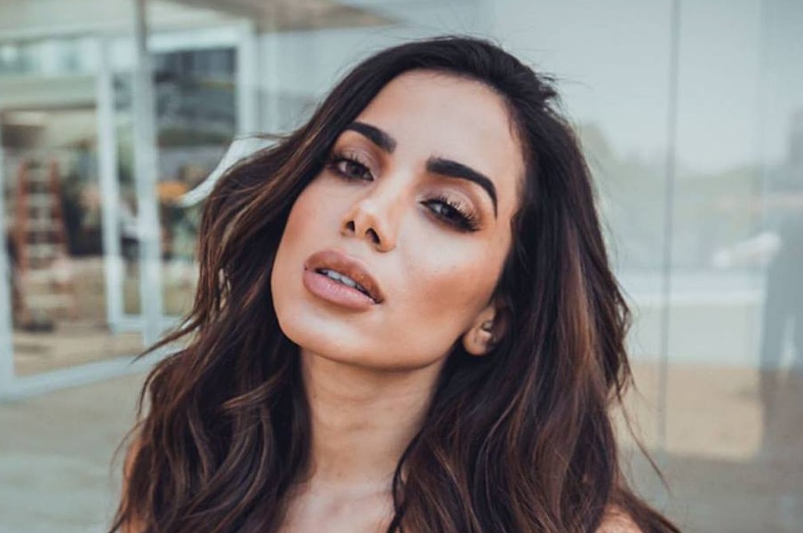 Cantora Anitta