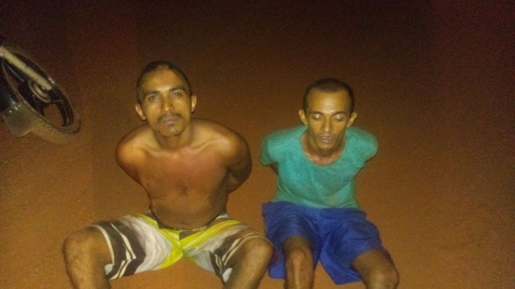Homens capturados pela PM