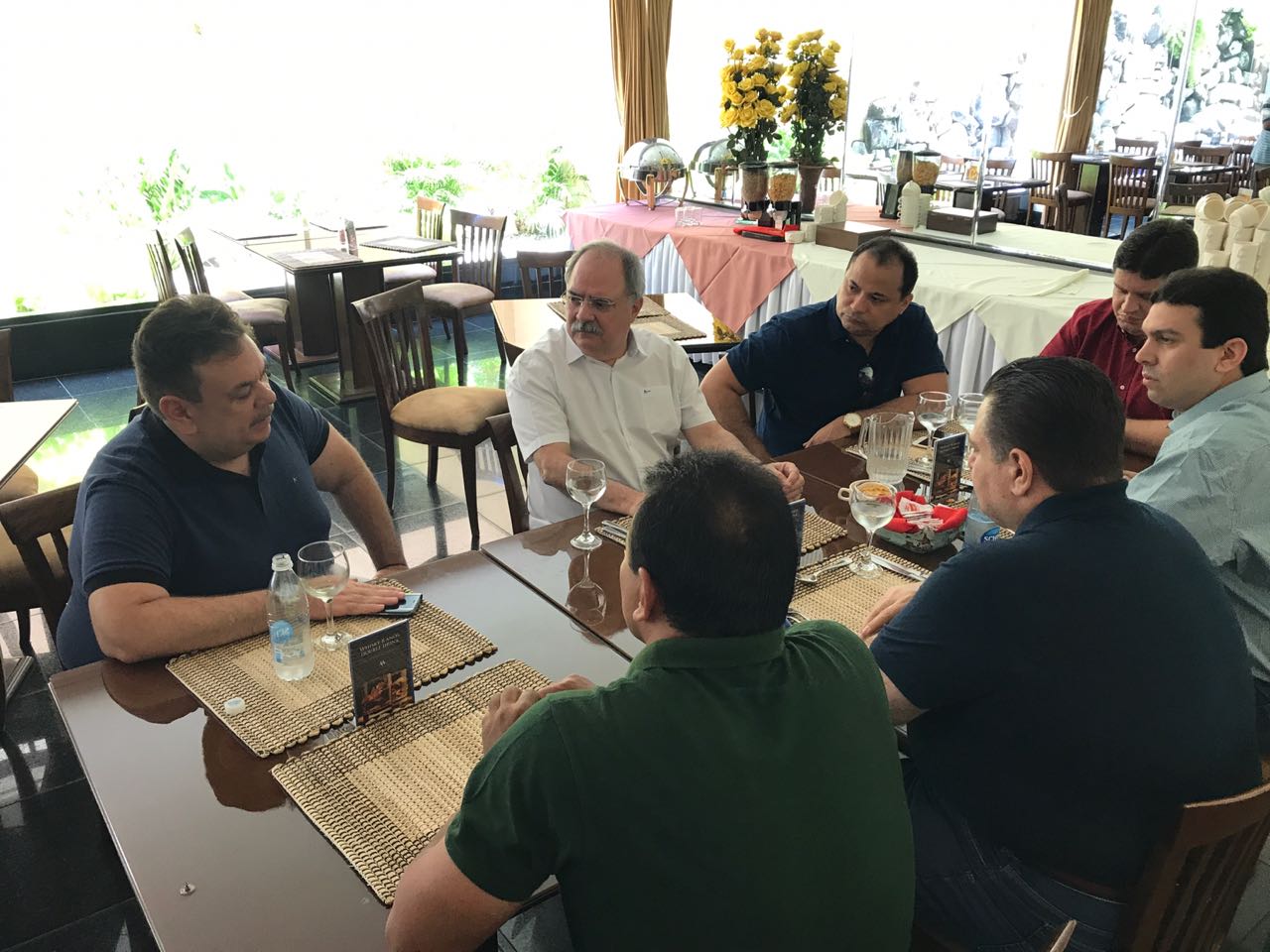 Autoridades realizam encontro
