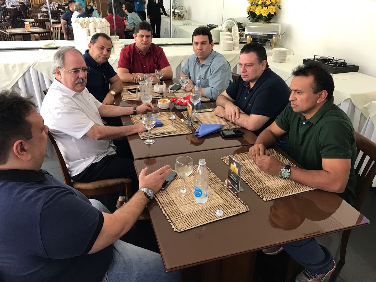 Encontro realizado pelos polítocs
