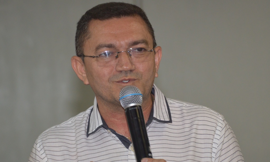 Padre Walmir vai gerir orçamento de quase 220 milhões de reais