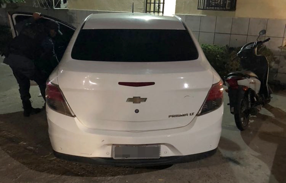 veículo com placa clonada