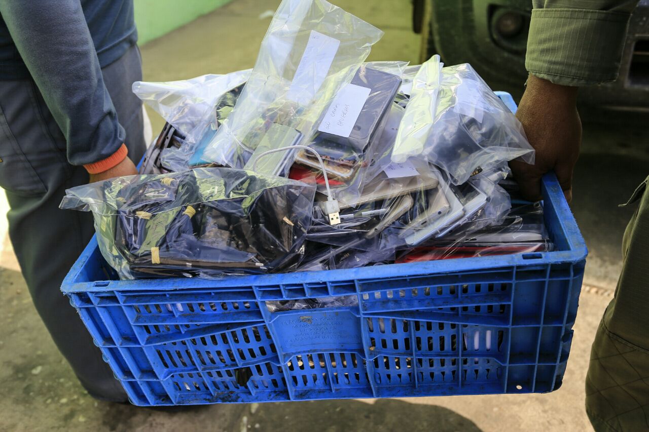 Aparelhos celulares apreendidos