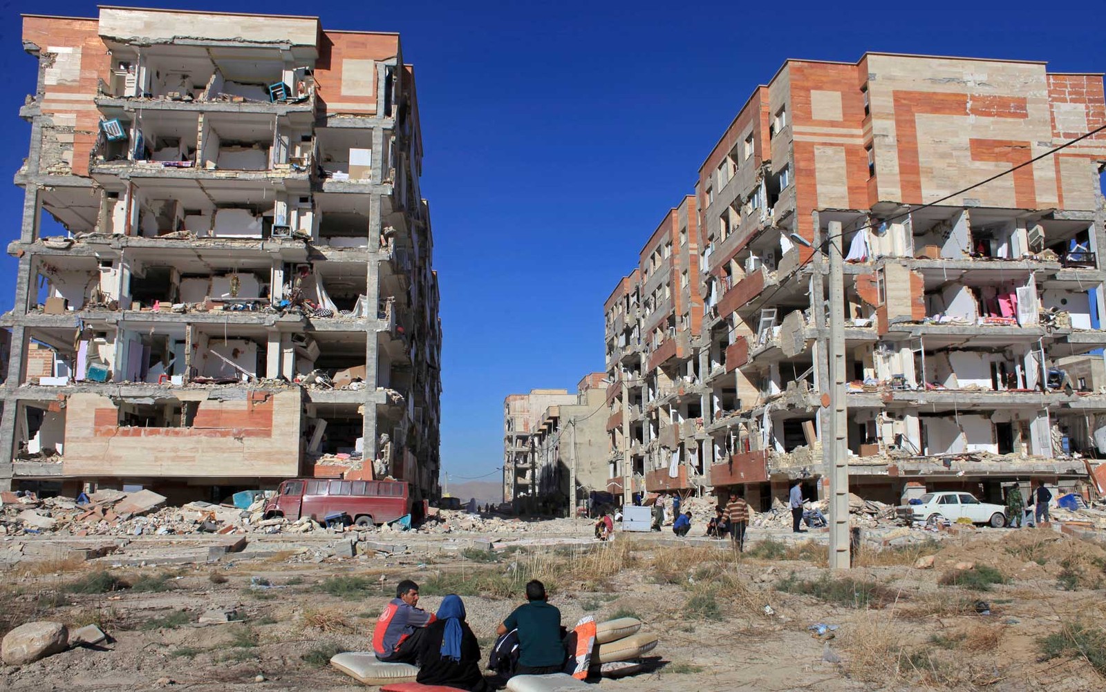 Edifícios danificados em Sarpol-e-Zahab, no oeste do Irã 